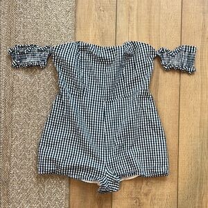 Kimchi blue by urban outfitters romper with off the shoulder arms size 4